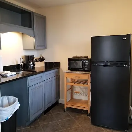 First Floor Comfort And Convenience Sheepscot Harbour Studio #207